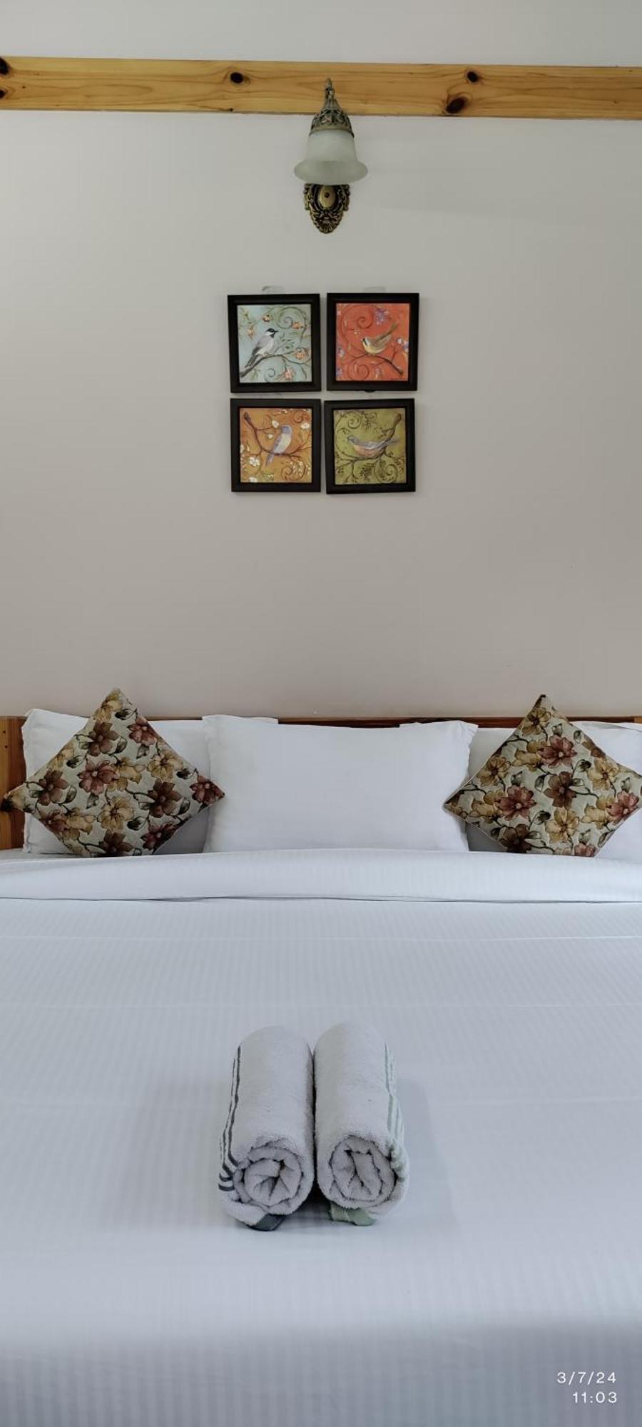 Tirthan Grand Riverside Banjār Exterior foto